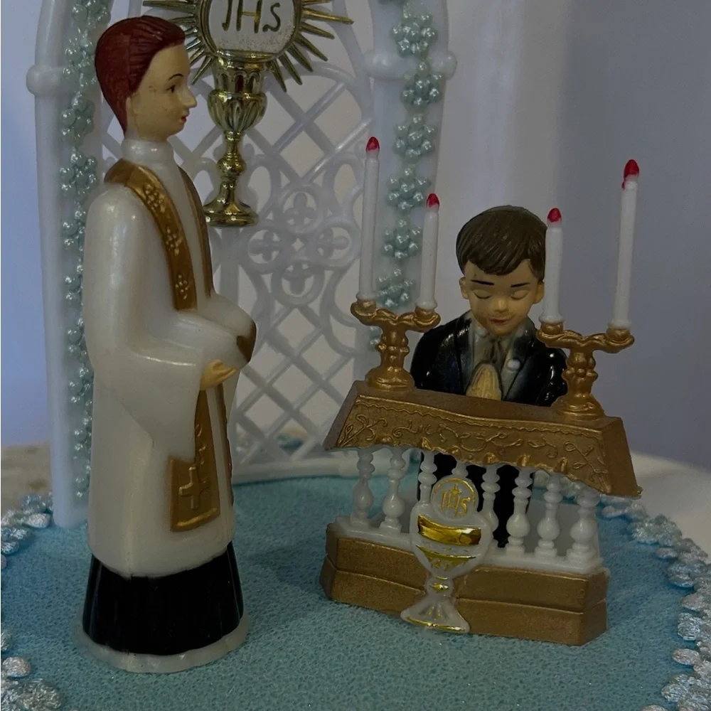 Elegant First Communion Cake Topper with Gold and White Accents